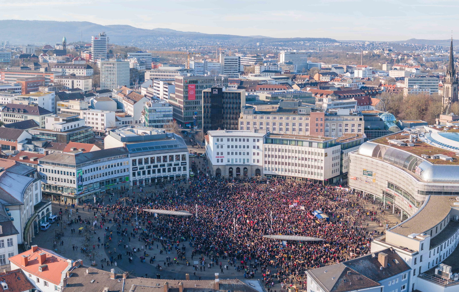 Kassel Luftbild Koenigsplatz Demonstration johann taillebois