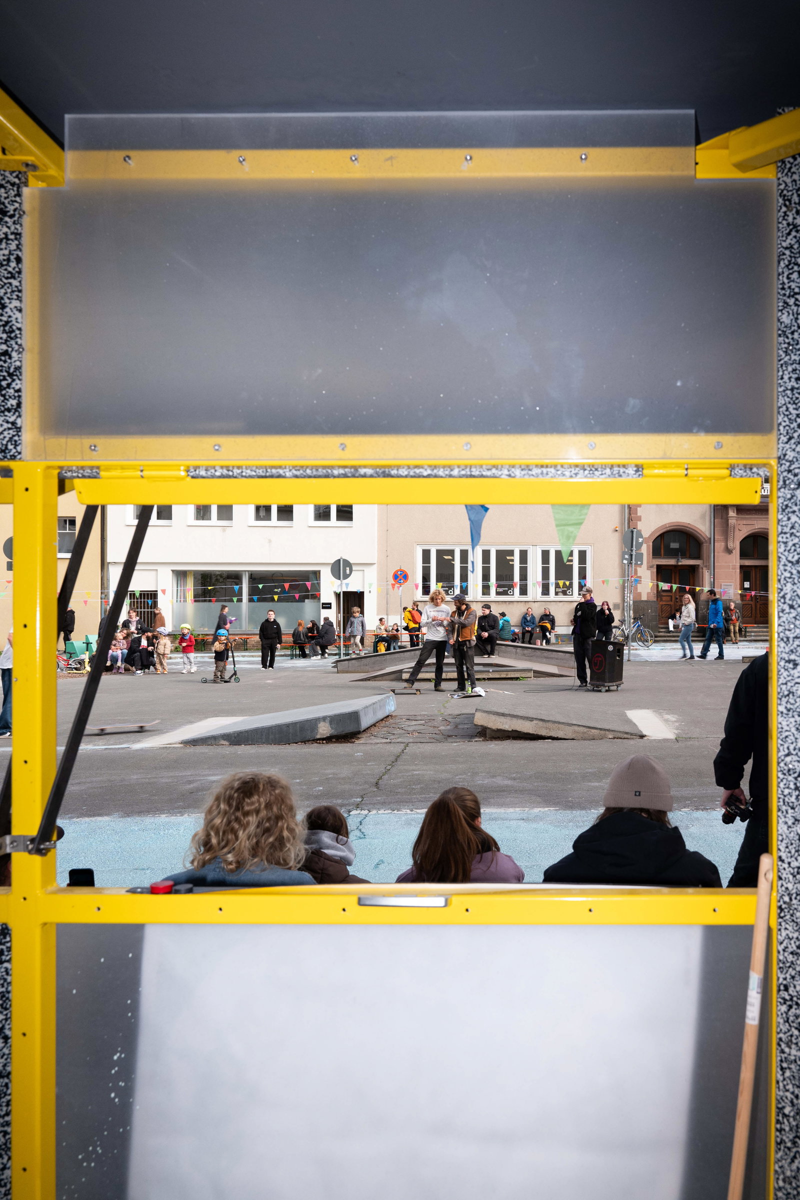 Kassel dock4 platz eroeffnung johann taillebois polycarbonara endboss kassel