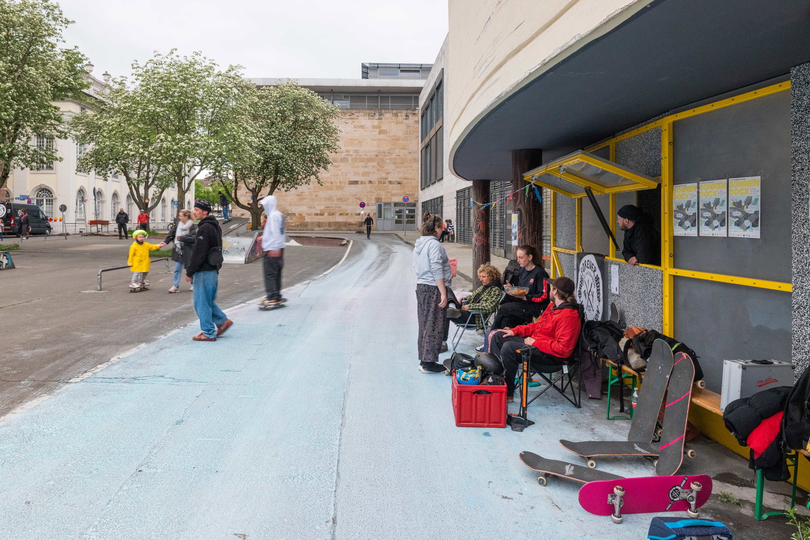 Kassel dock4 platz eroeffnung johann taillebois polycarbonara endboss kassel