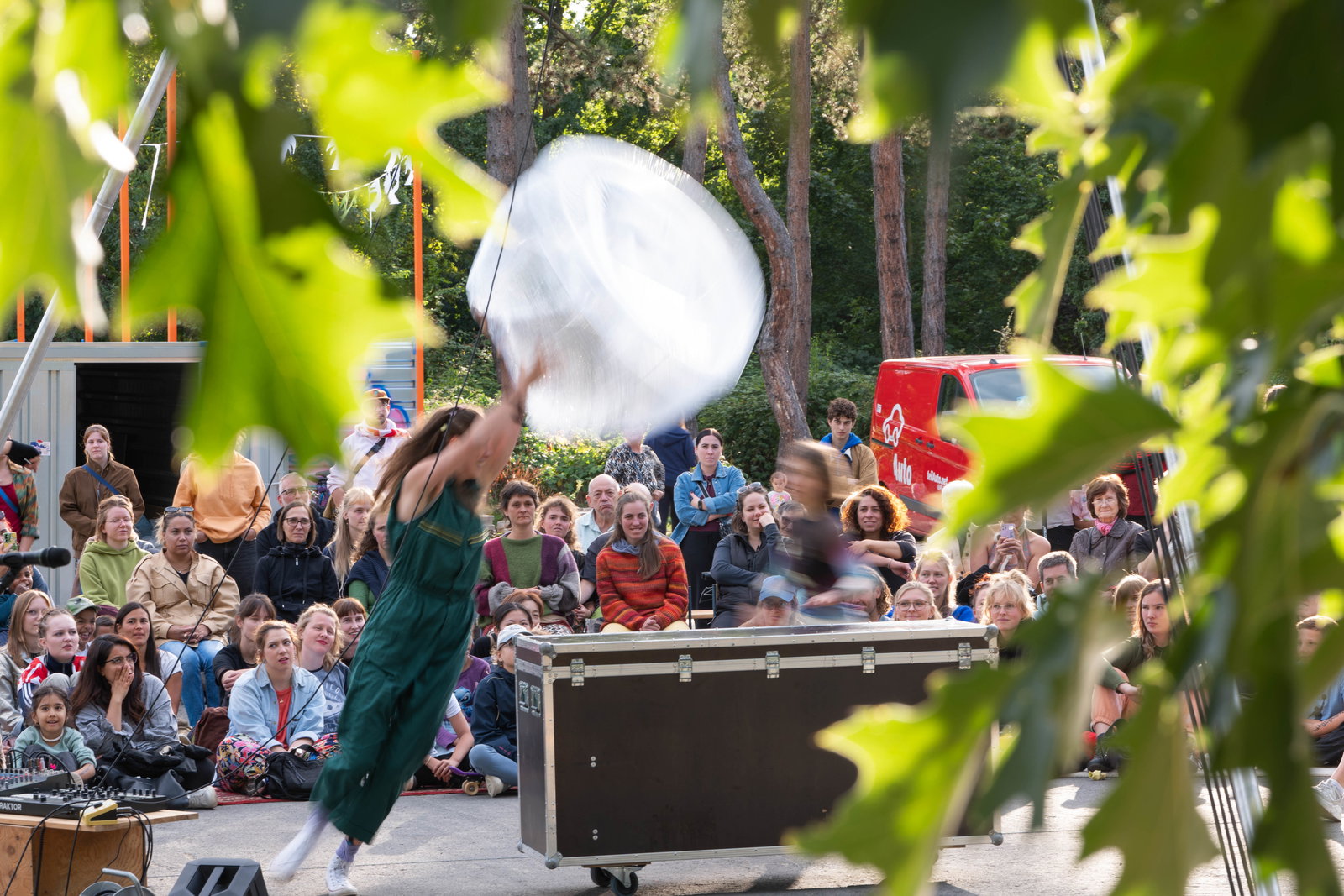 Forstfeld PONY show johann taillebois komprimiert